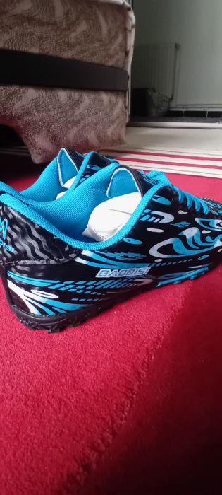 Mercuriale de fotbal, mărimea 36