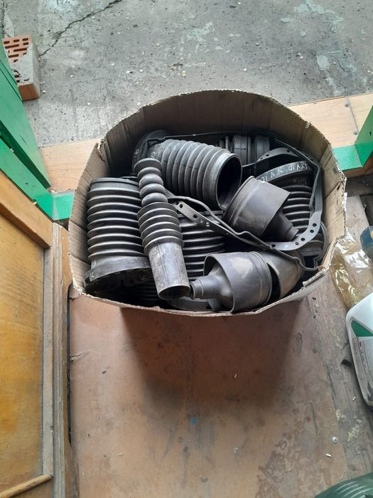 Продаю автомобильные стойки
