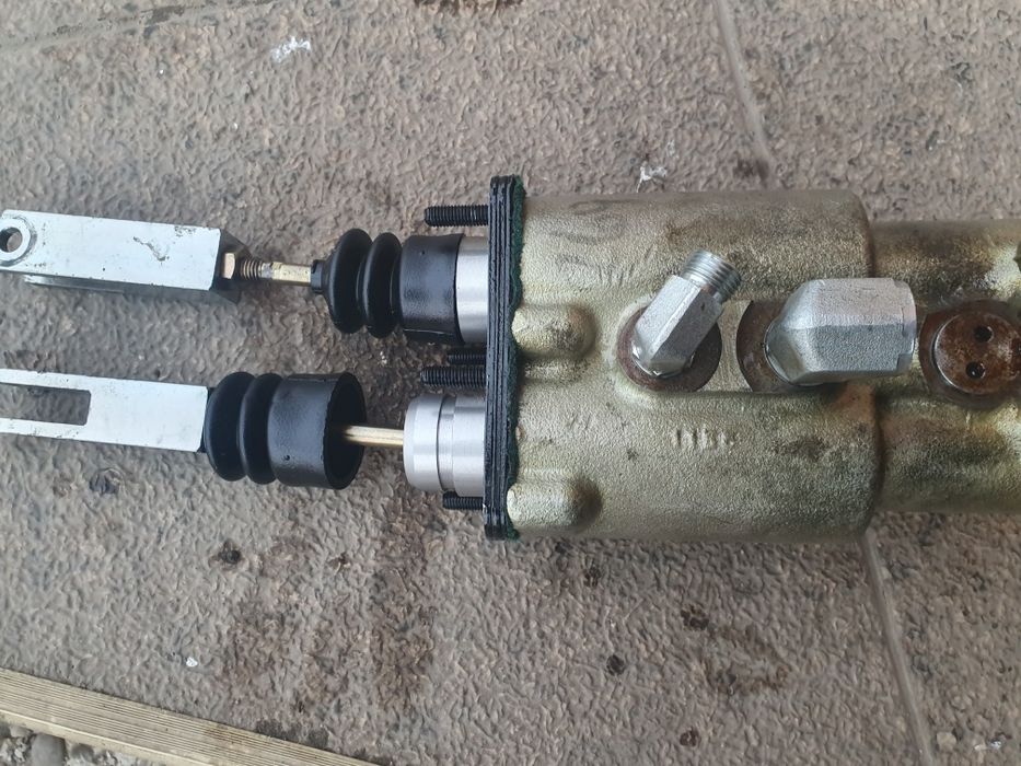 Pompa frână caterpillar