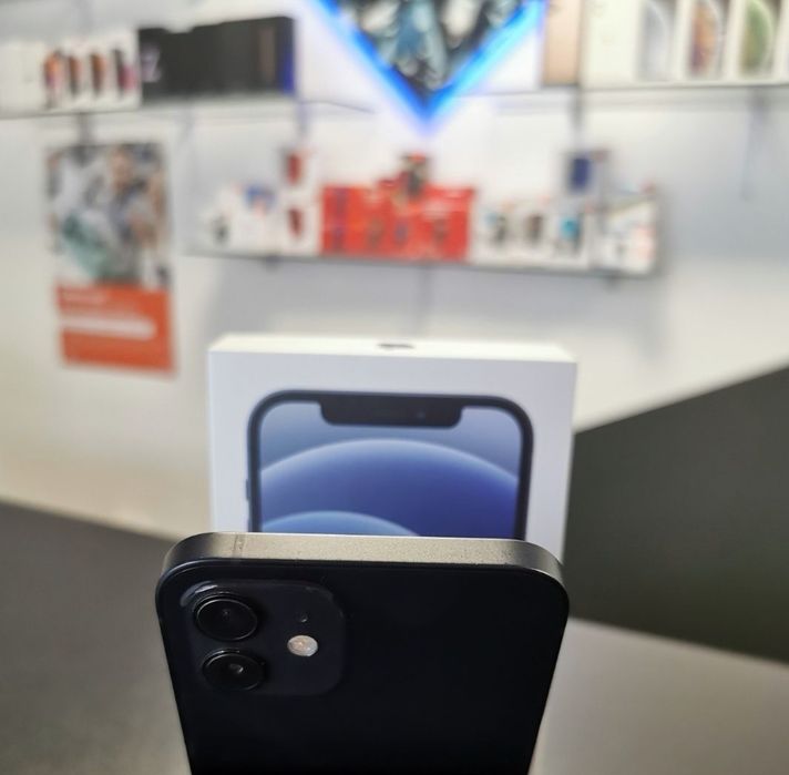 Iphone 12 / Black / 64  GB / DeluxGSM