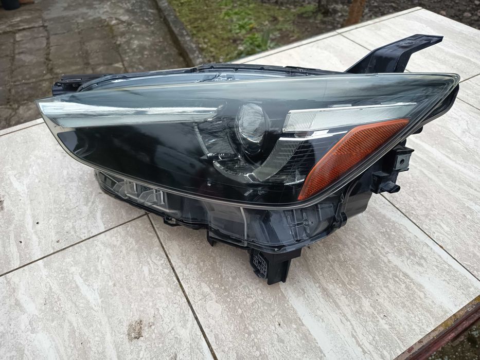 Ляв фар Mazda cx 3 full led без забележки