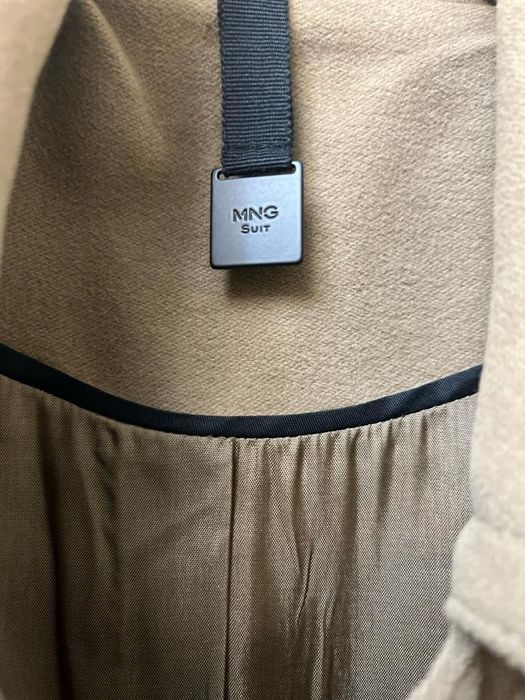 Коричневое пальто от Mango. Осень, весна. Размер 44-46.