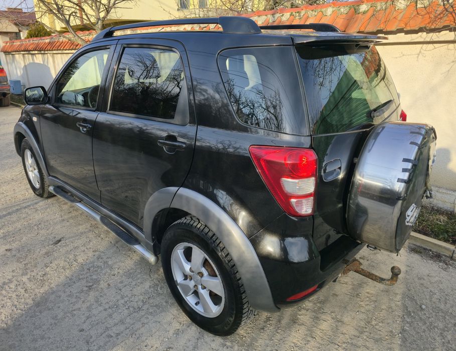 Джип Daihatsu Terios