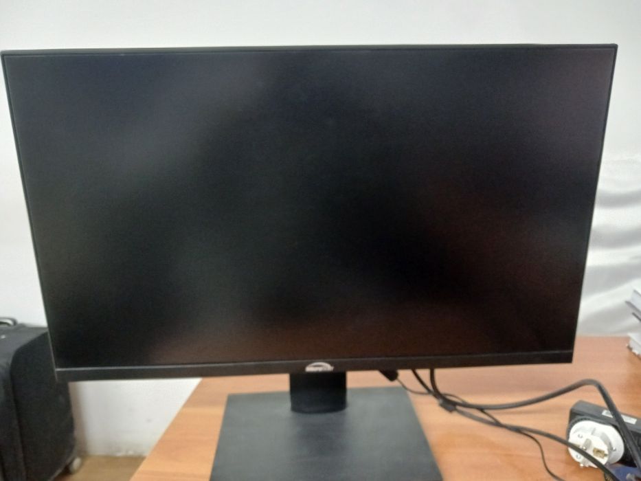 Monitor Micro Star deyarli ishlamagan.