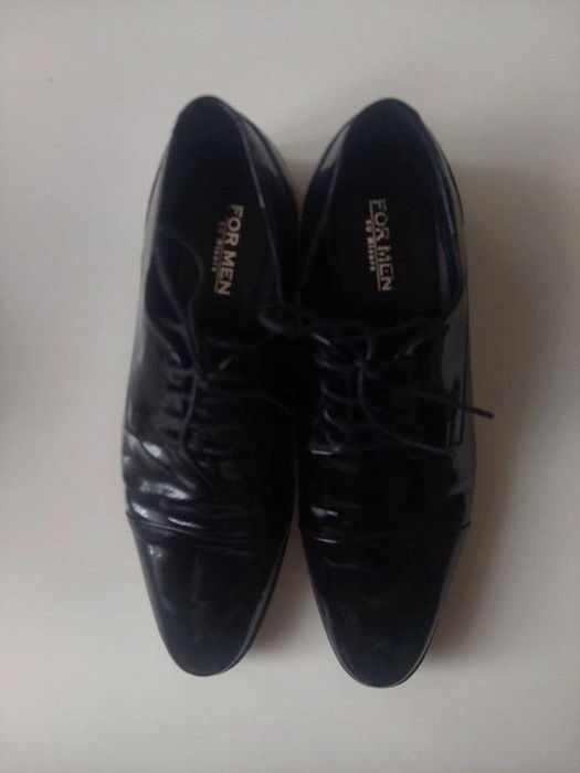 Pantofi eleganti barbati din piele lacuita negri 43