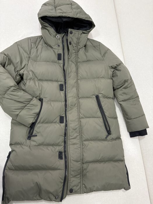 Зимняя куртка на пуху