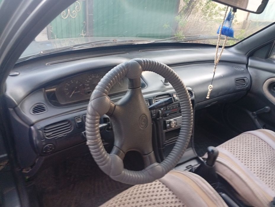 Продам машину mazda 626 Кронос девяносто шестой год.