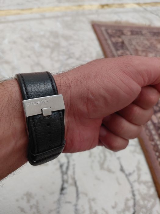 Продам часы DIESEL оригинал