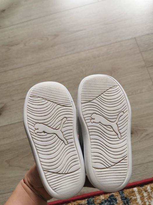 Adidasi Puma marimea 22