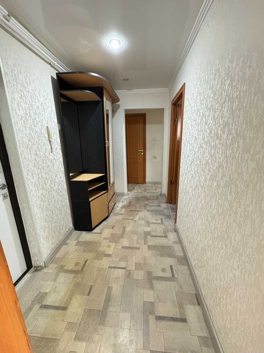 продается 2 ком квартира