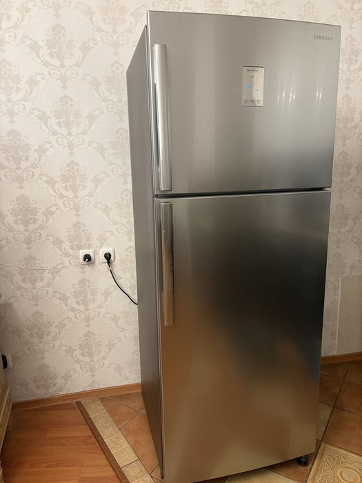 Холодильник samsung