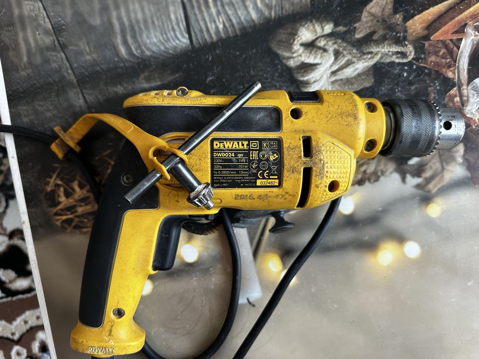 Дрель DeWALT продаю