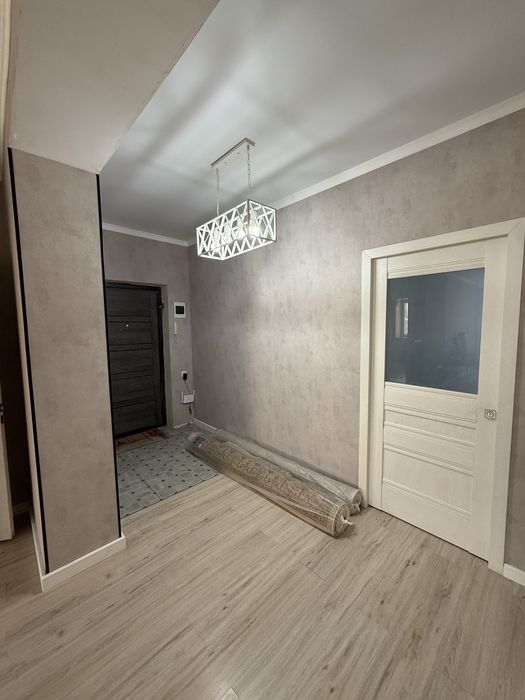 Сдам 2ком кв 87кв, 8 школа!