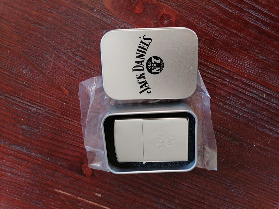 Джак Даниелс запалка, стойка, чаши