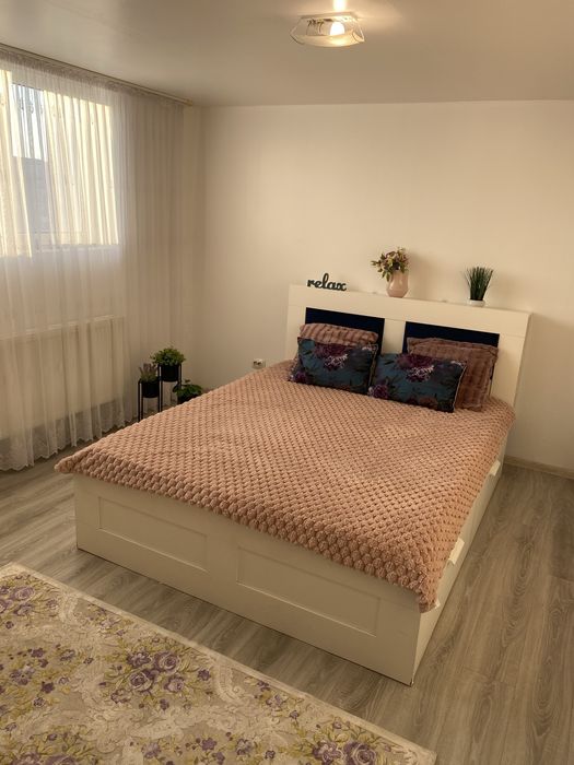 P.F. Inchiriez Ap. 3 camere decomandate