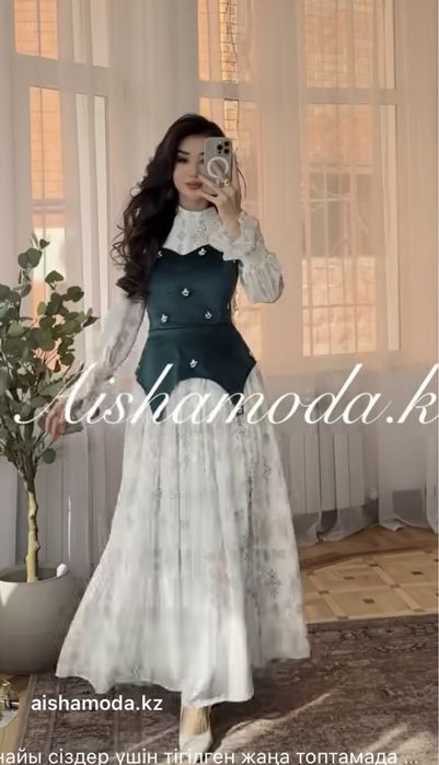 Продам платье  одевала только один раз