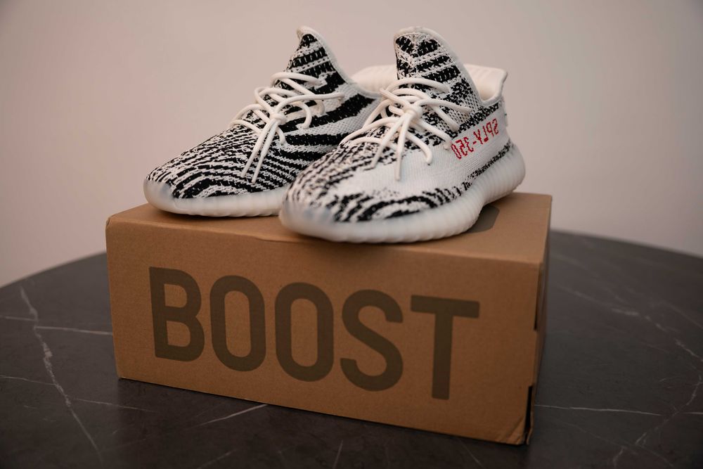 Adidas Yeezy Boost 350 V2 Zebra