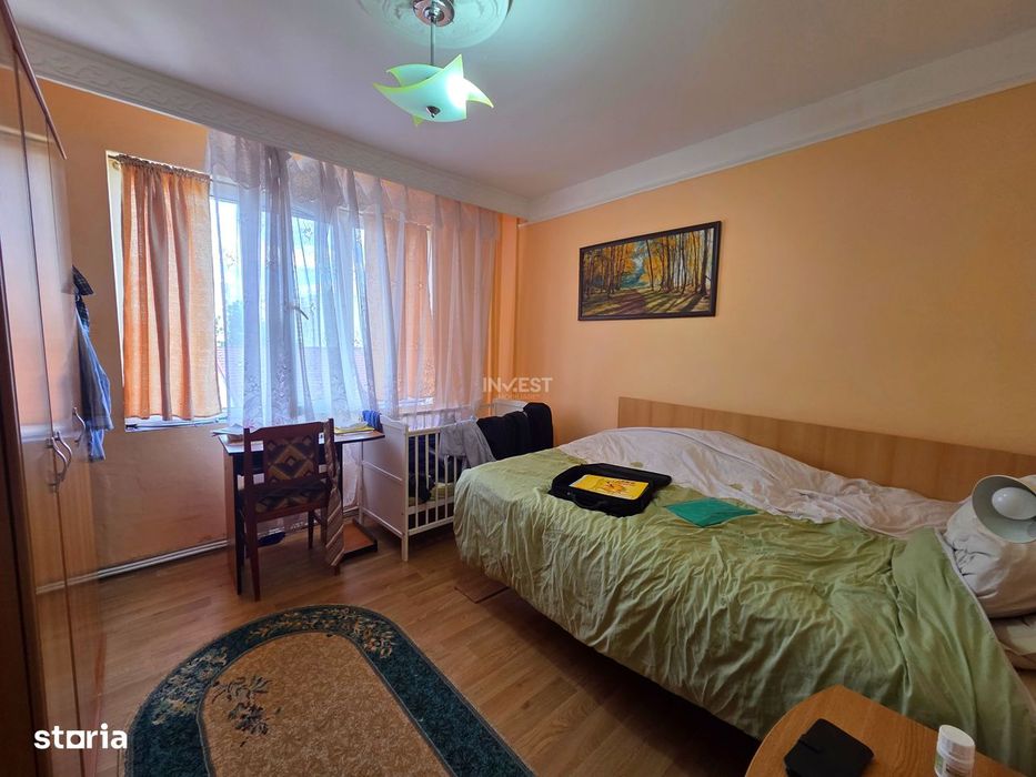 Apartament 3 camere, Decomandat, Etaj intermediar