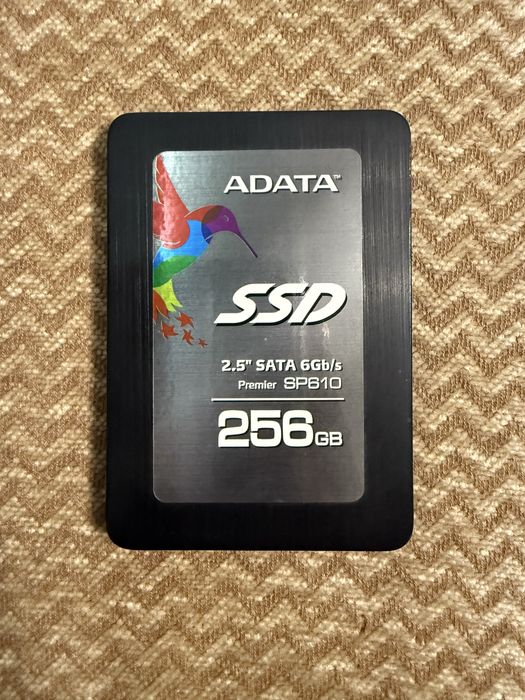 Продам SSD 256gb Adata