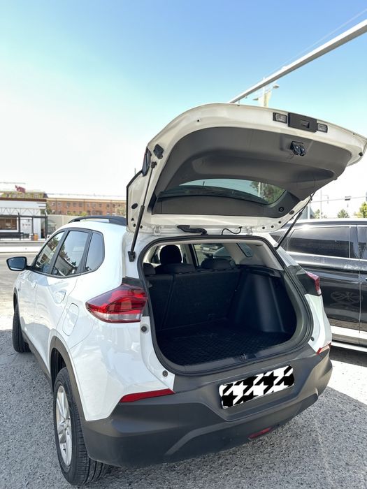 Tracker 2 LS Sotiladi