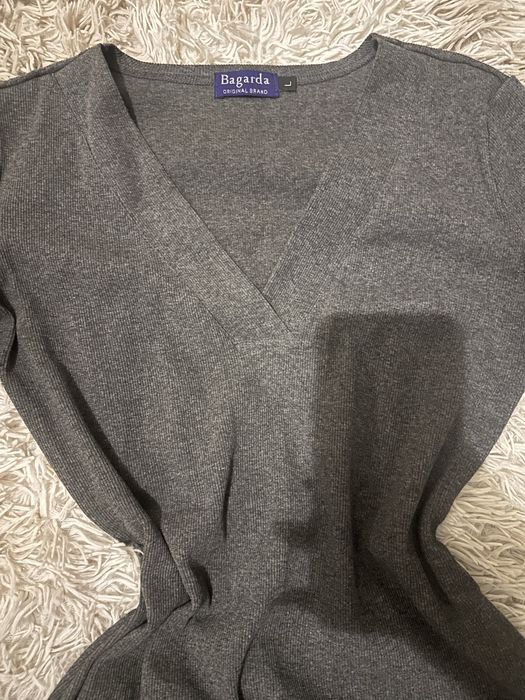 Серое платье ,плотный трикотаж в рубчик