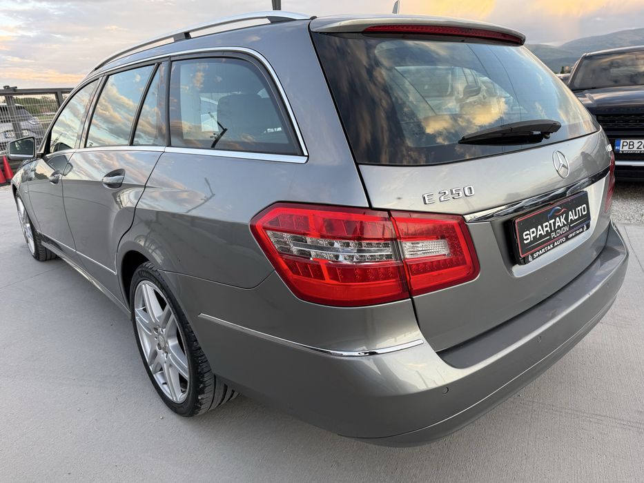 Mercedes-Benz E 250 D* 2011г* РЪЧКА* Топ Състояние* Сервизна История*