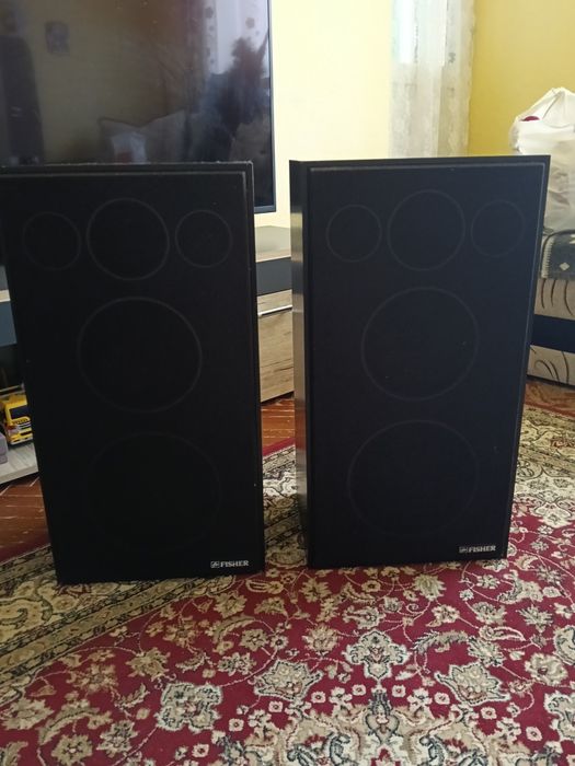 Vând Amplificator  și  Boxe