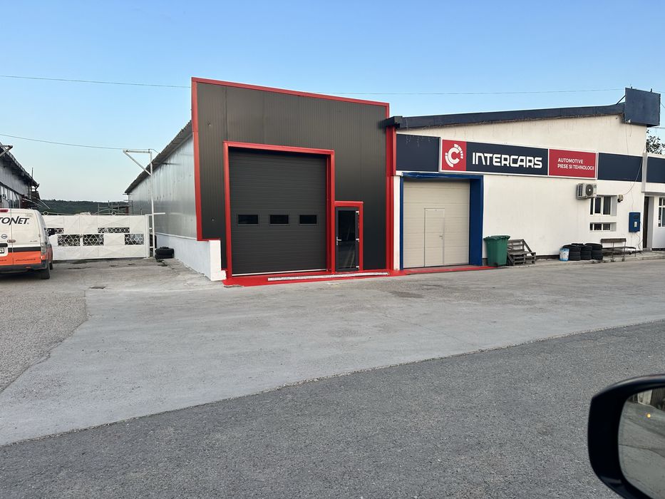 Hala 220 mp de închiriat plus curte