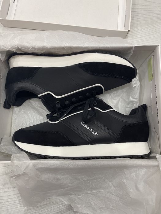 Продаю новые кроссовки Calvin Klein