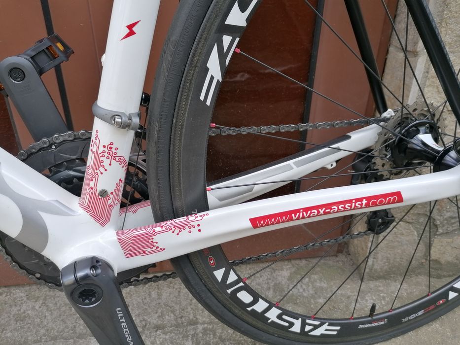 Шосеен Електрически VIVAX  Carbon, Shimano Ultegra 3*10