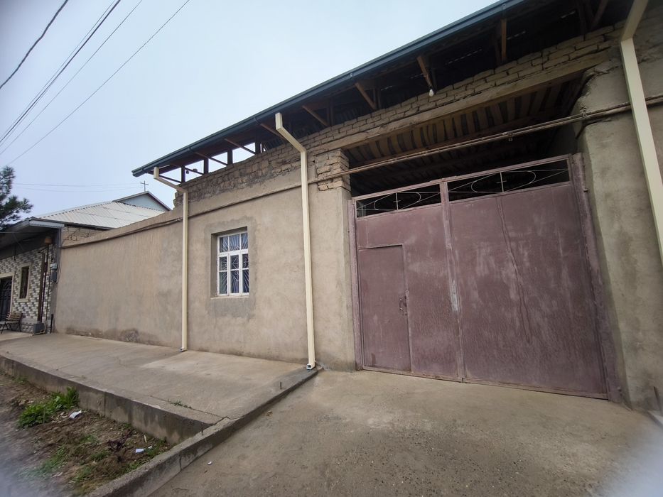 Hovli sotiladi .6 sotix. Qarshi shaxar qilichbek qo'rĝoncha mfy