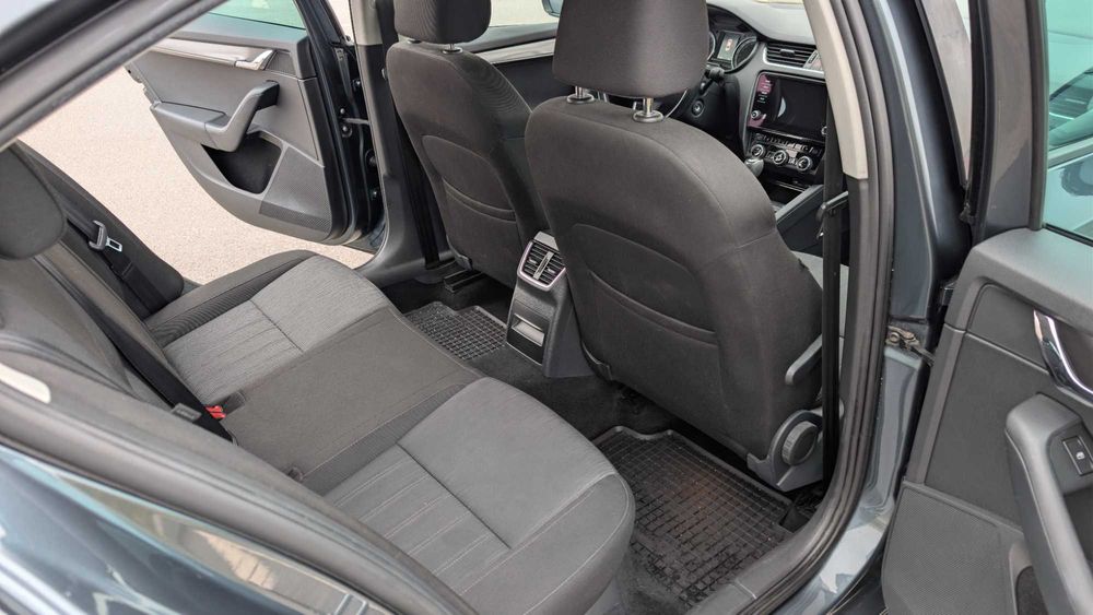 Обслужен, Skoda Octavia 2.0TDI DSG 4x4 Facelift