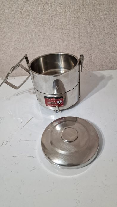 Продам ланч бокс двухярусный