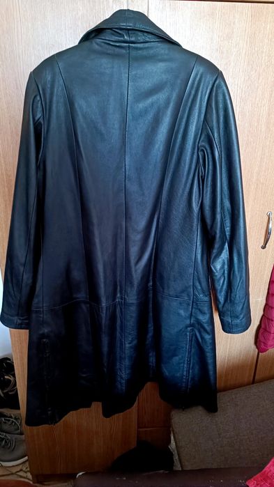 Vând haină piele damă