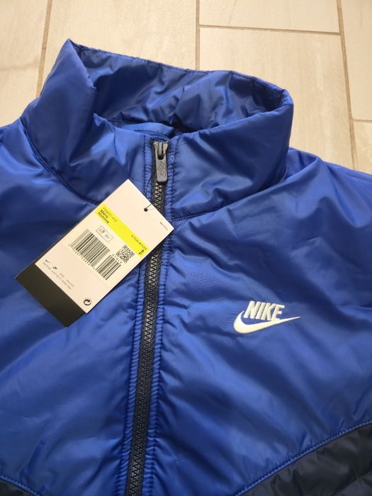 Vesta Nike 100% originala, marimea S