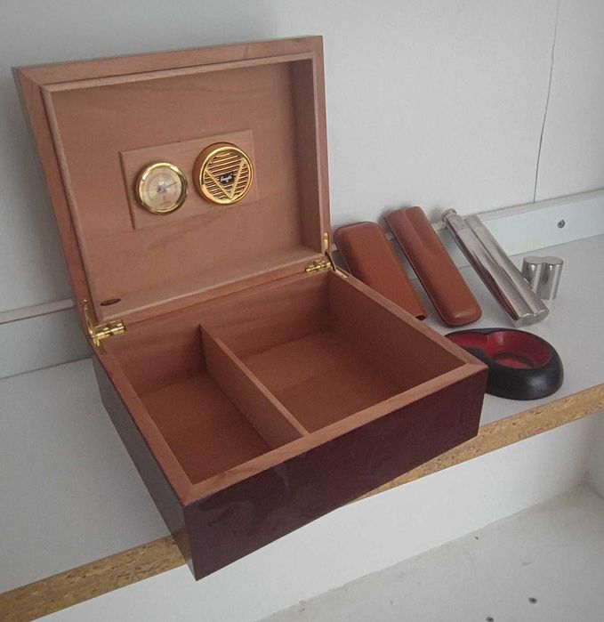 Луксозен комплект за пури