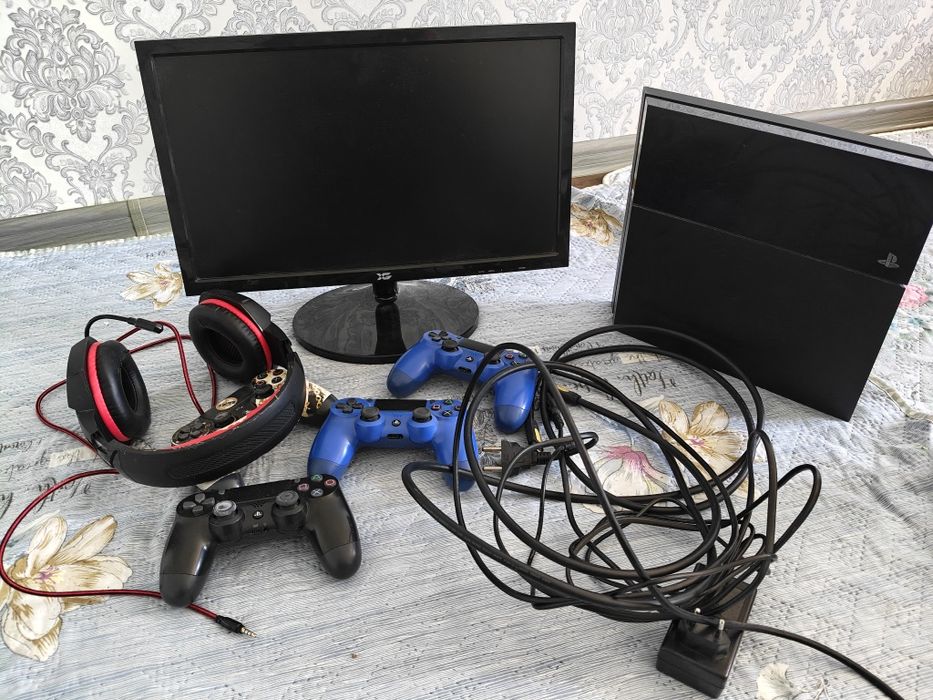Playstation 4 сатылады!!!