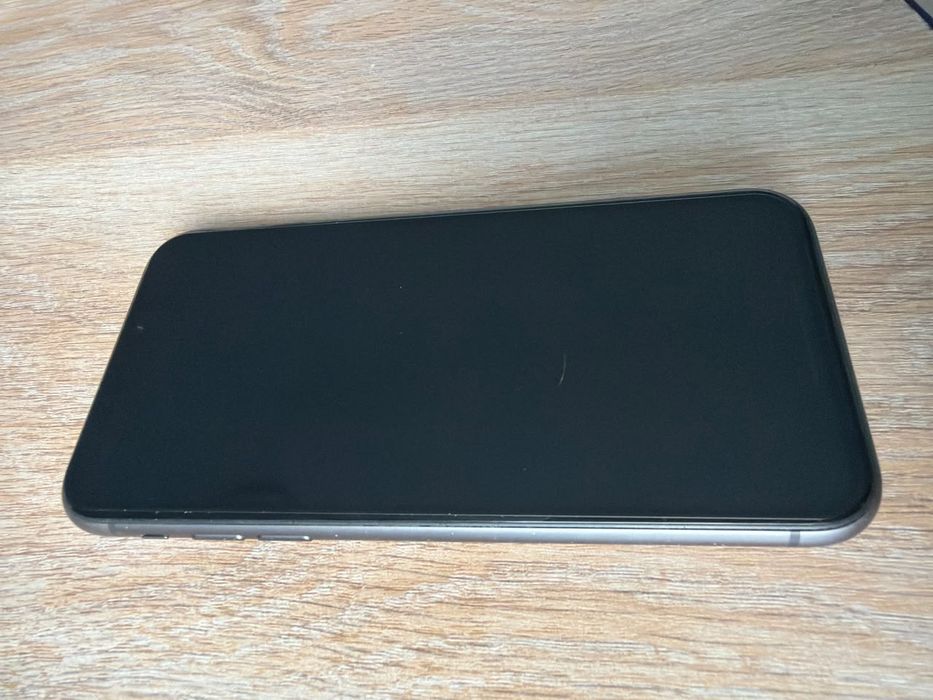 Продам iPhone 11