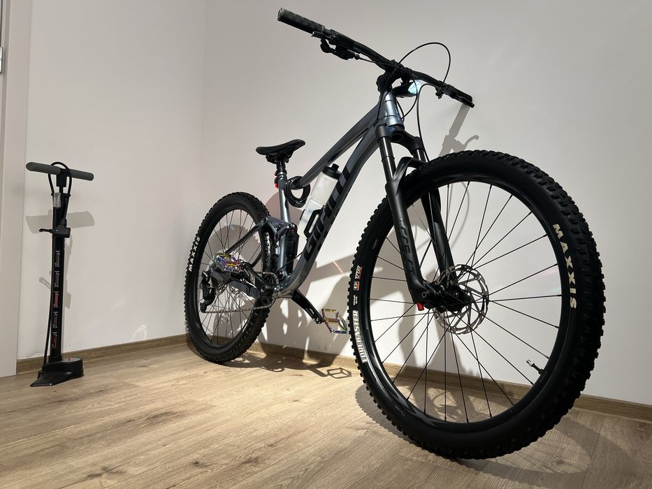 Bicicleta GIANT Stance L / 29”