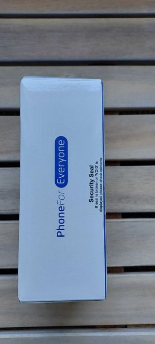 De vanzare telefon mobil marca  maxcom  model mm248 . Sigilat .