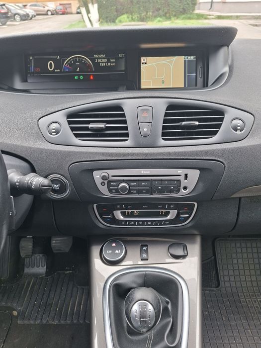 Vând Renault senic x-mode