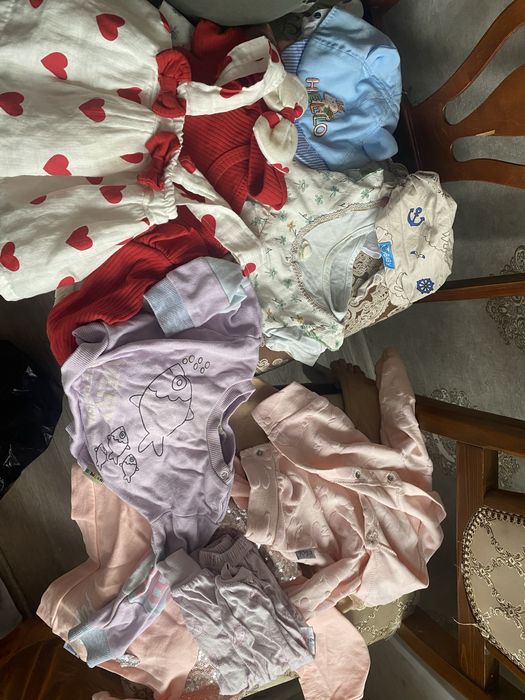 отдам даром вещи для девочки до года