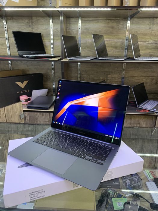 Б/У Samsung Galaxy book4 Pro