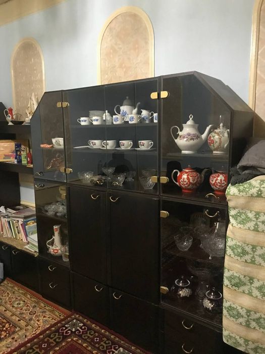 Гостиная стенка чорного цвета