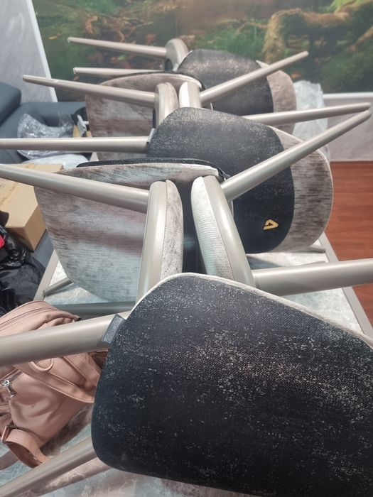 Комплект Голяма масивна маса с 6 стола