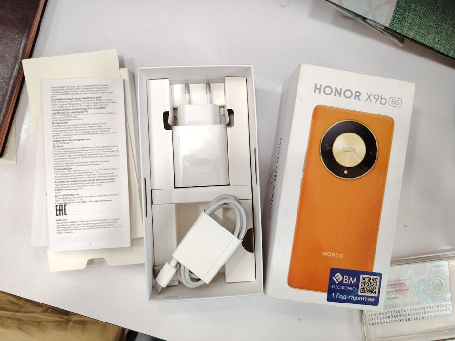 Honor 9b bor yangi 256