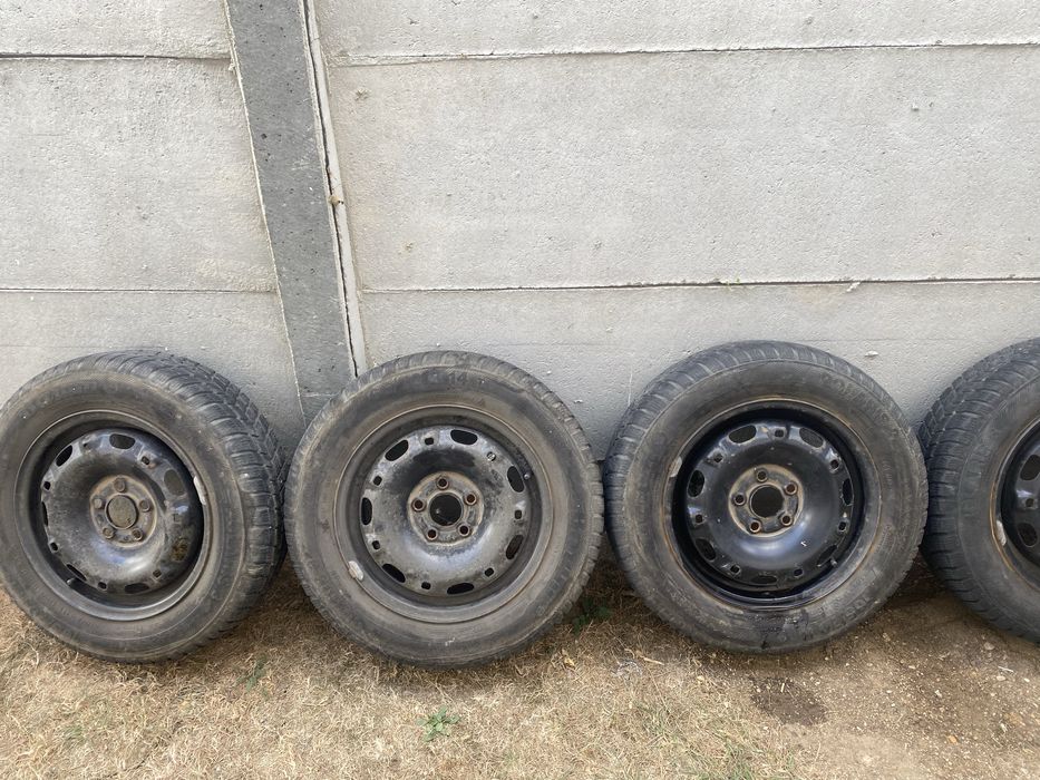 Se vand 4 jante tabla pentru volkswagen polo 5x100 R14.Pret fix
