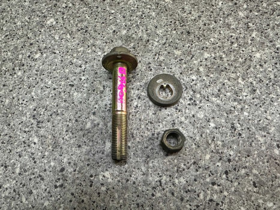 Болт геометрический на Ниссан Эльгранд Elgrand E51 из Японии