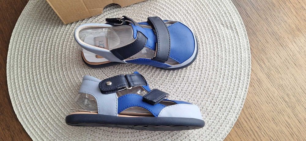 Нови сандали на Geox, UGG, Pablosky, Camper - н. 26