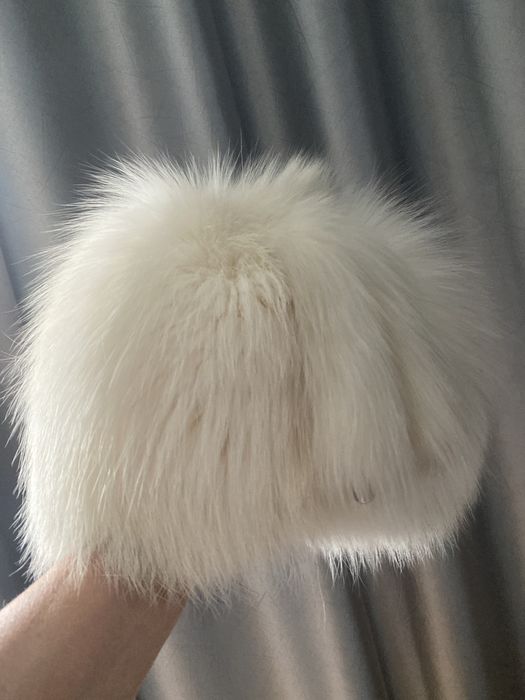 Продам меховые женские шапки